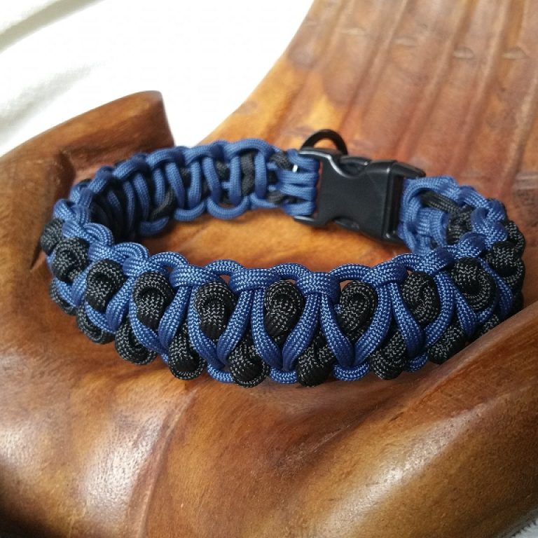 Paracord Halsband handgemacht schwarz blau